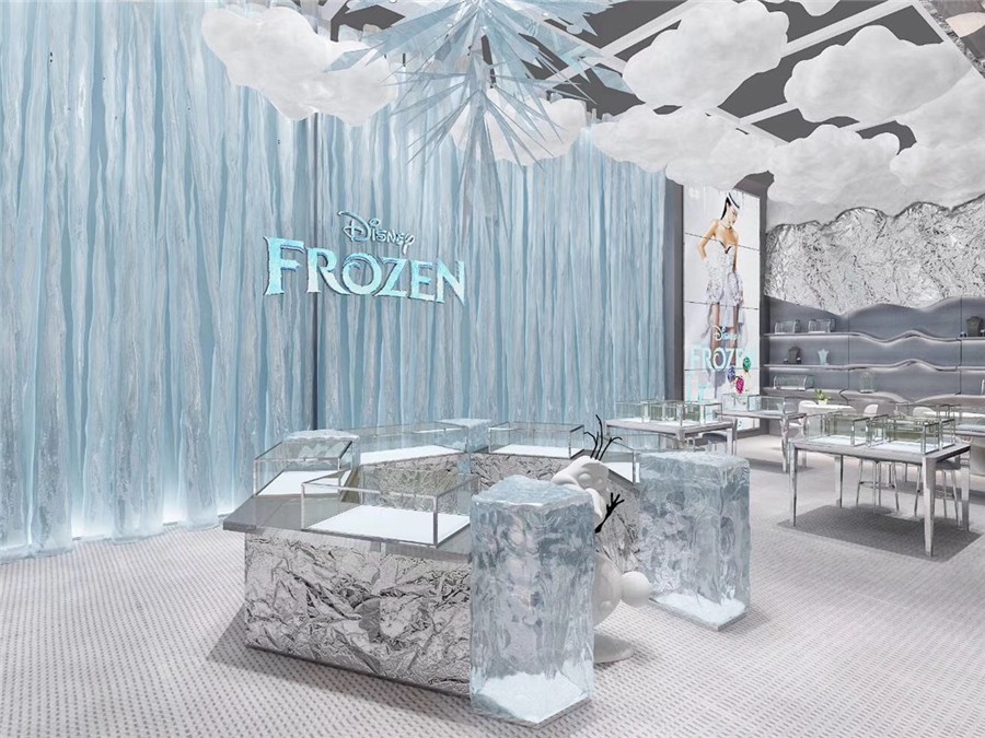 冰雪奇缘透明雕塑工程